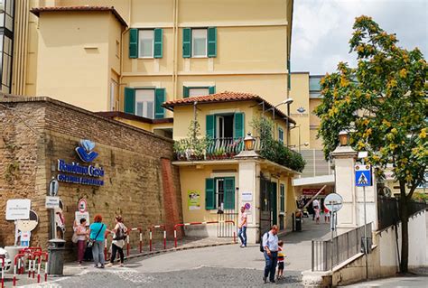 Foto esterna dell'Ospedale Pediatrico Bambino Gesù di Roma