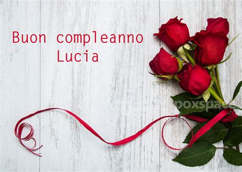 Biglietti di auguri virtuali con il nome Lucia e decorazioni floreali