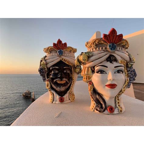Coppia di vasi Testa di Moro in ceramica siciliana