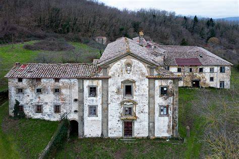 Foto attuale del degrado dell'Abbazia del Buonsollazzo