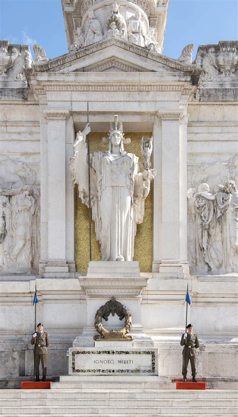 Dettaglio del fregio scultoreo dell'Altare della Patria