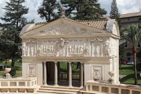 Edificio storico della Casina di Pio IV nei Giardini Vaticani