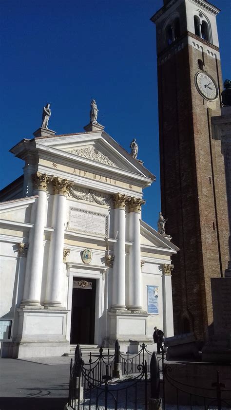 Vista esterna della Chiesa di Santa Maria Assunta a Zero Branco