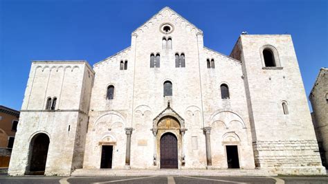 Dettaglio della facciata barocca della Cattedrale di San Nicola di Bari a Sassari
