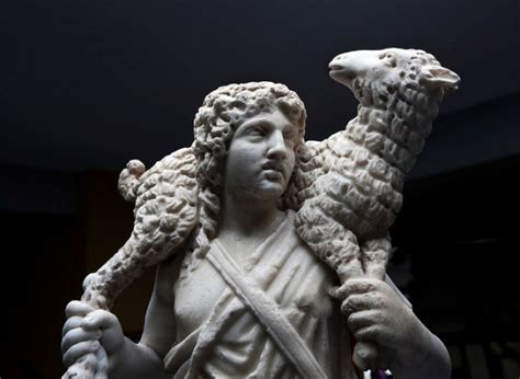 Cristo come Buon Pastore, catacombe o sarcofago paleocristiano