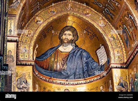 Mosaico del Cristo Pantocratore in abside