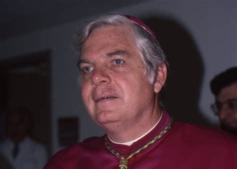 Foto storica o illustrazione di Bernard Francis Law o simbolica di un prelato
