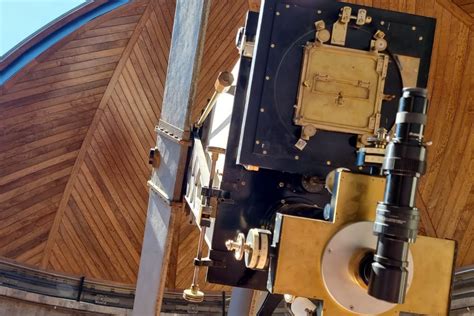 Immagine della Cupola Barberini con un telescopio della Specola Vaticana