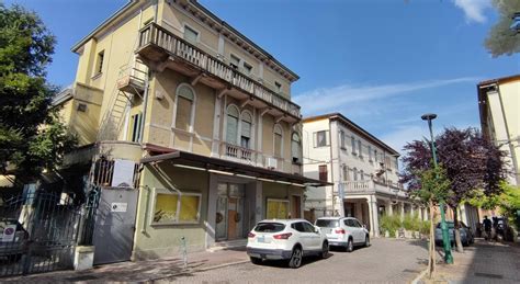 Foto dell'esterno dell'edificio ex cinema a Mestre dopo il restauro