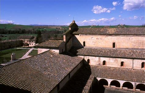 Veduta esterna dell'Abbazia di Montelabate
