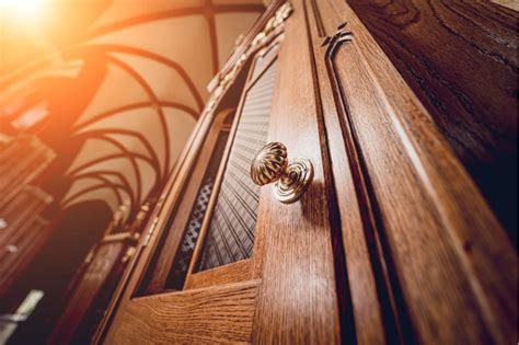Infografica sulla disciplina del sigillo sacramentale nel Diritto Canonico e le relative sanzioni