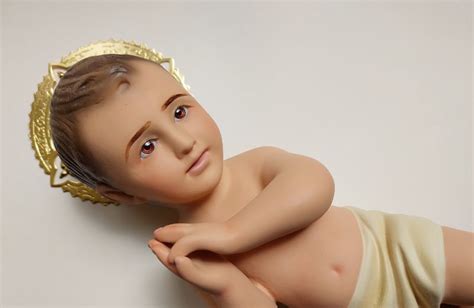 Foto della statua storica del Bambino Gesù di Betlemme
