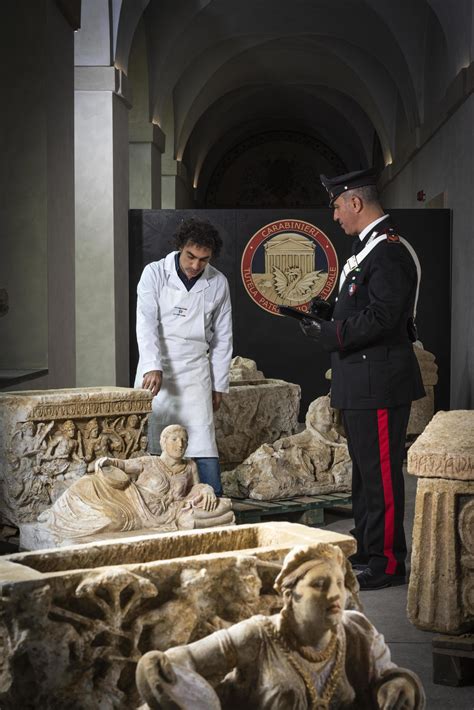 Fotografia di dettaglio dei reperti conservati nel Tesoro dell'Abbazia