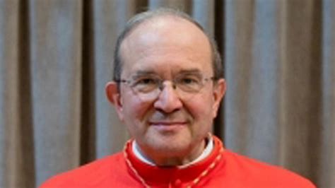 Foto del Cardinale Giuseppe Petrocchi durante una celebrazione liturgica