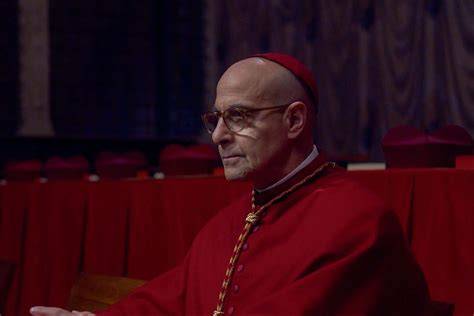 Ralph Fiennes nel ruolo del Cardinale Thomas Lawrence durante il Conclave