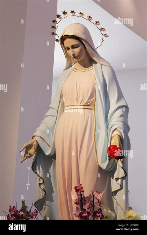Tematica foto della Vergine Maria a Medjugorje con i veggenti