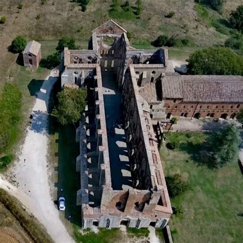 Foto aerea dell'Abbazia di San Salvatore a Montecorona