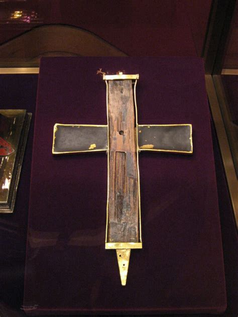 Illustrazione della scoperta della Vera Croce da parte di Sant'Elena.
