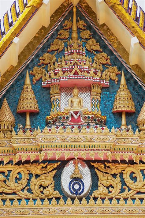 Foto esterna del tempio Wat Khunaram