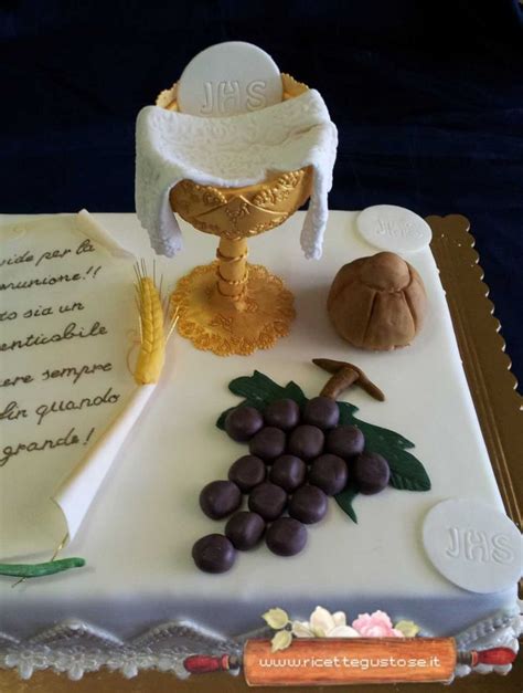 torta battesimo e comunione decorata con pasta di zucchero