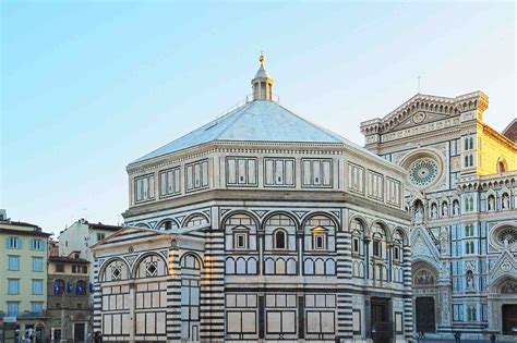Vista esterna del Battistero di San Giovanni a Firenze