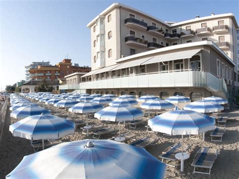 Foto panoramica della Casa per Ferie San Bassiano con vista sulla spiaggia