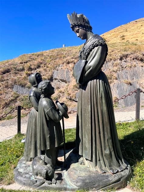 Illustrazione storica dell'apparizione della Madonna a La Salette con i due veggenti, Mélanie Calvat e Maximin Giraud