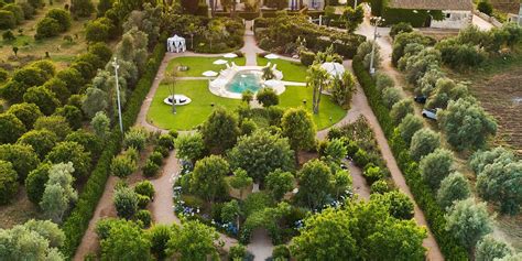 Foto panoramica della Masseria Olivola immersa nel verde della campagna beneventana