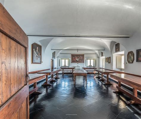 Foto dell'interno dell'antico refettorio dei frati del Convento di San Leonardo