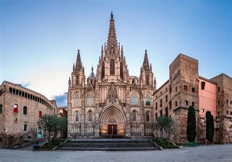 Vista panoramica della Cattedrale di Barcellona dal Barrio Gotico.