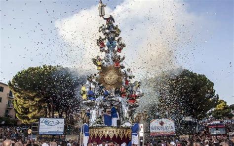 Processione tradizionale con la 