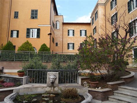 Immagine del Collegio Serafico Internazionale a Roma