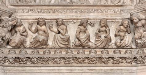 Dettaglio scultoreo del jubé interno all'abbazia