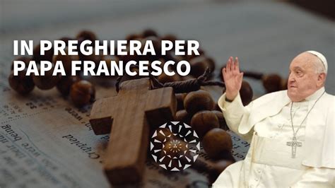 Papa Francesco in un momento di preghiera