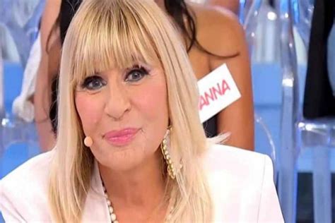 Illustrazione di Gemma Galgani in casa della zia