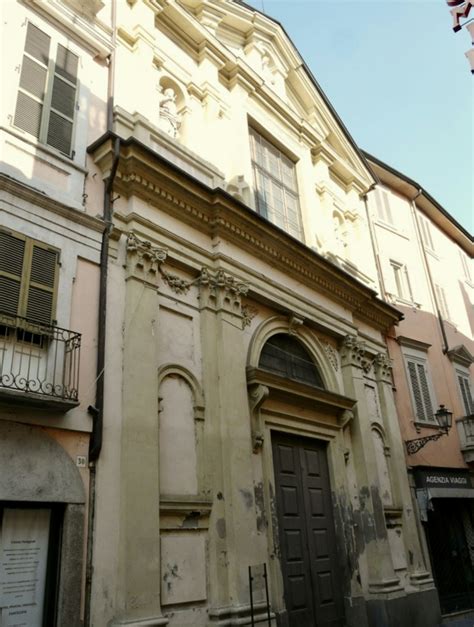 Dettaglio della facciata della Chiesa della Confraternita di San Michele Arcangelo a Montemagno