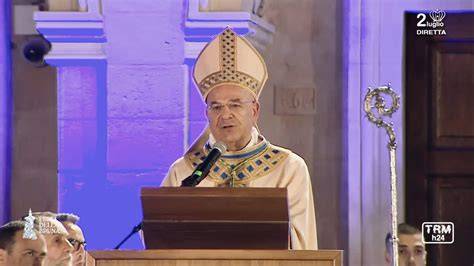 Foto ufficiale di Monsignor Rocco Pennacchio in abiti liturgici durante una celebrazione ecclesiale