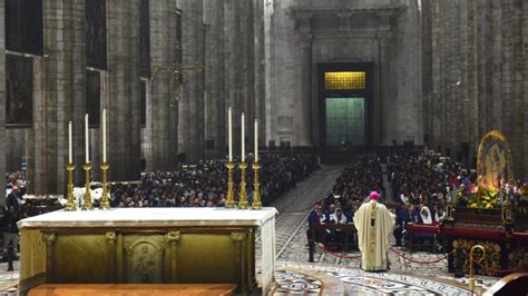Celebrazione nel Duomo di Milano, rito ambrosiano