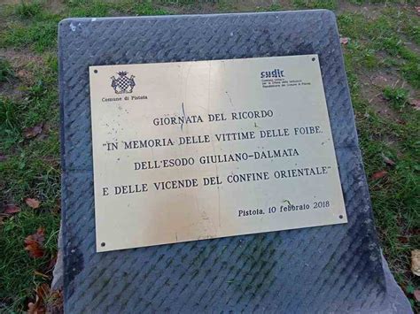 Lapide commemorativa delle vittime dell'eccidio di Barletta