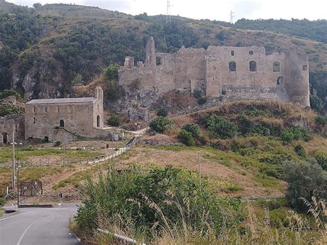 illustrazione storica o foto del Castello di San Michele a Santa Maria del Cedro