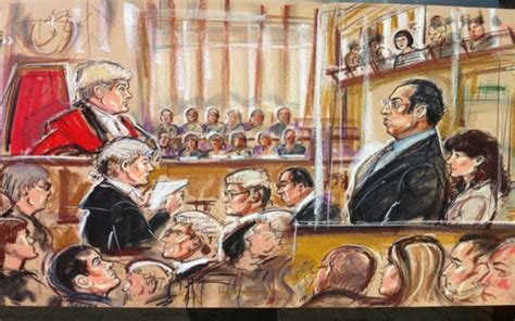 Ritratto di Danilo Restivo in aula di tribunale, con abito elegante