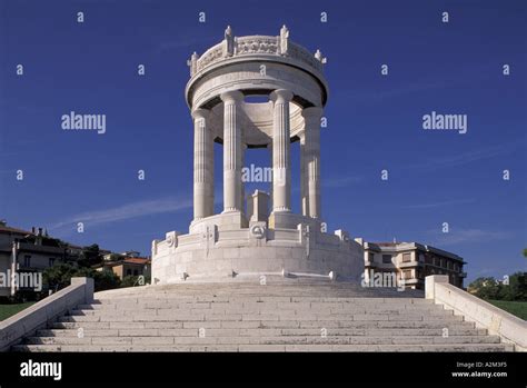 Monumento ai Caduti di Gerace Marina