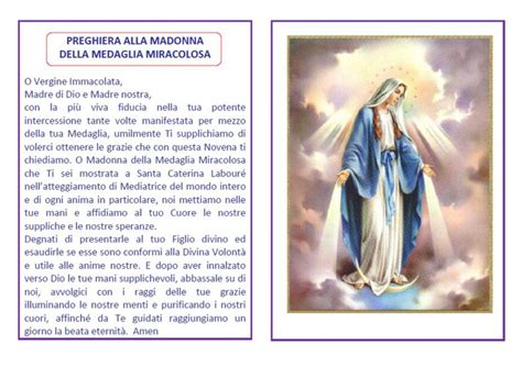 Medaglia miracolosa e mani giunte in preghiera