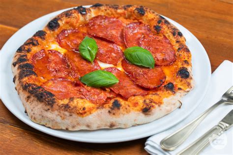 Pizza Veg 2050 con crema chutney di peperoni