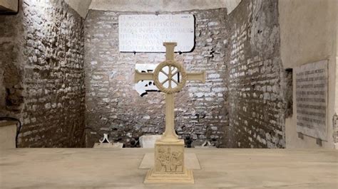 Mappa schematica della cripta di San Sebastiano con indicazione di nicchie e fossa centrale