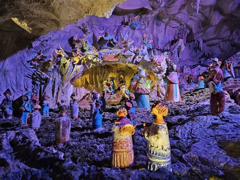 Dettaglio del presepe ligure-palestinese del Santuario di Arenzano