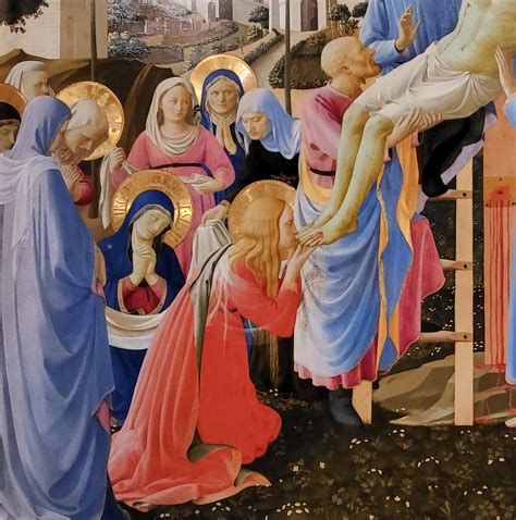 Foto del gruppo ligneo policromato della Deposizione di Cristo