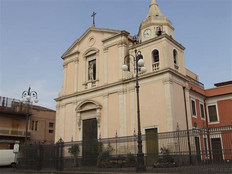 Veduta d'insieme della Chiesa Madre di San Giovanni Galermo durante i festeggiamenti patronali