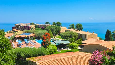 Foto esterna del CilentoMare Experience Il Villaggio Hotel Residence Cylentoselios con vista mare