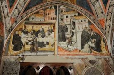 Foto ravvicinata degli affreschi quattrocenteschi della Cappella Caldora